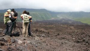 « Ile de la REUNION, paradisiaque et coléreuse » – Jean-Paul Erpelding 0I 72)