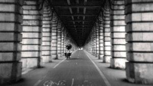 pas perdus, entre nuage et soleil