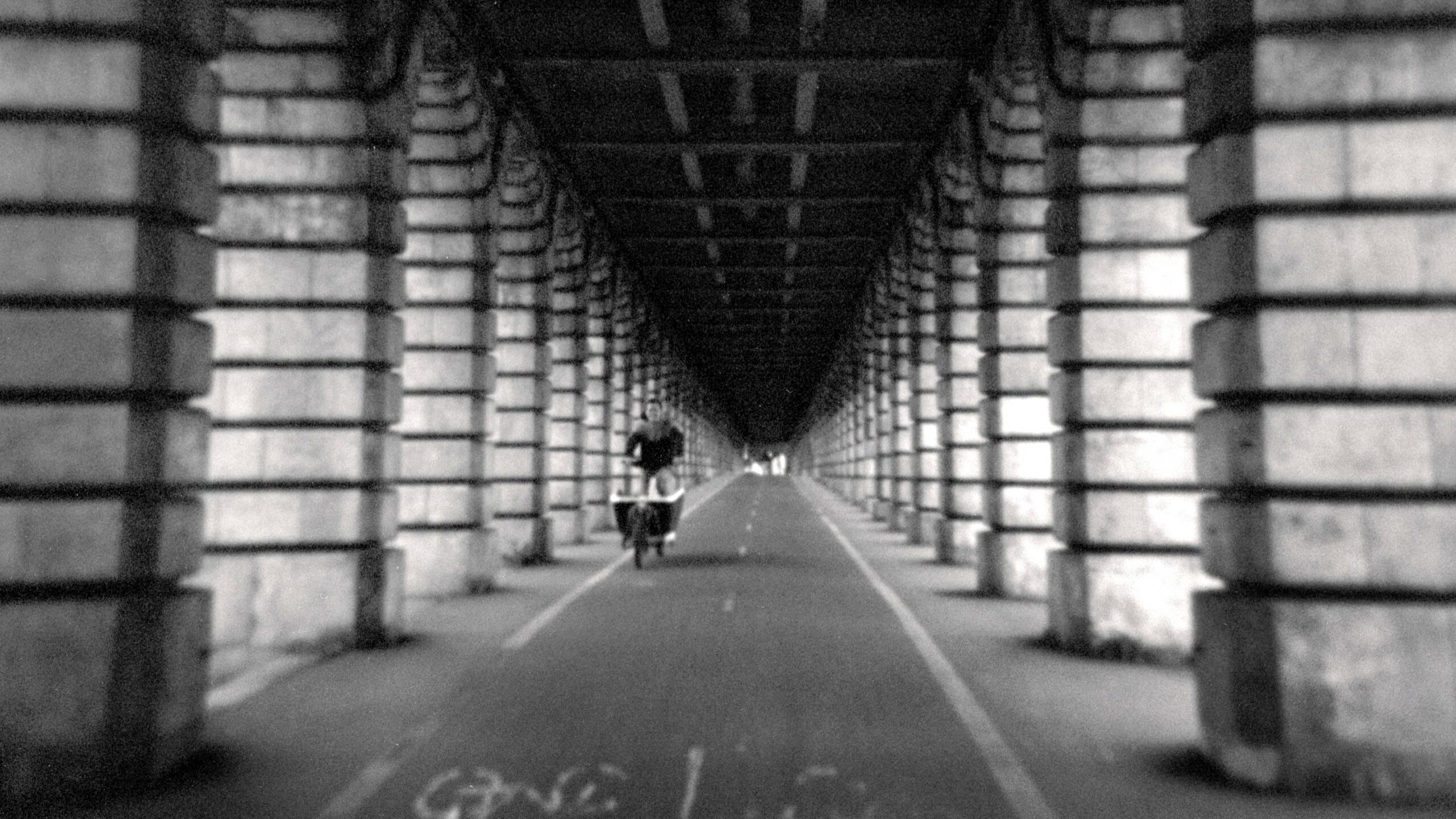 pas perdus, entre nuage et soleil