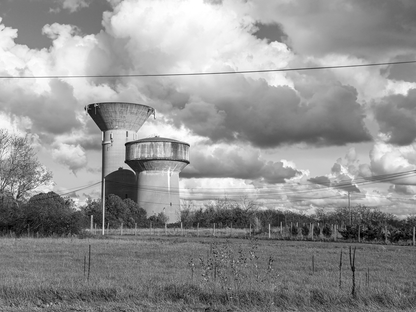 Châteaux d&rsquo;eau – Bernard Fayemendy