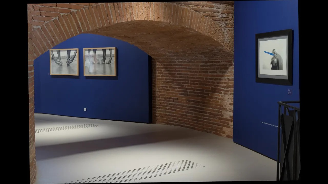 Film sur l’exposition Chema Madoz et Helena Almeida « Diseños habitados » à la galerie du Château d’eau