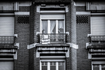 08-Charleville-Mézières_Clément-Hardouin-Par-la-fenêtre